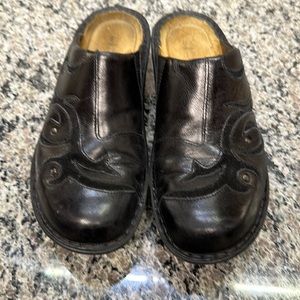 Naot mule leather clogs